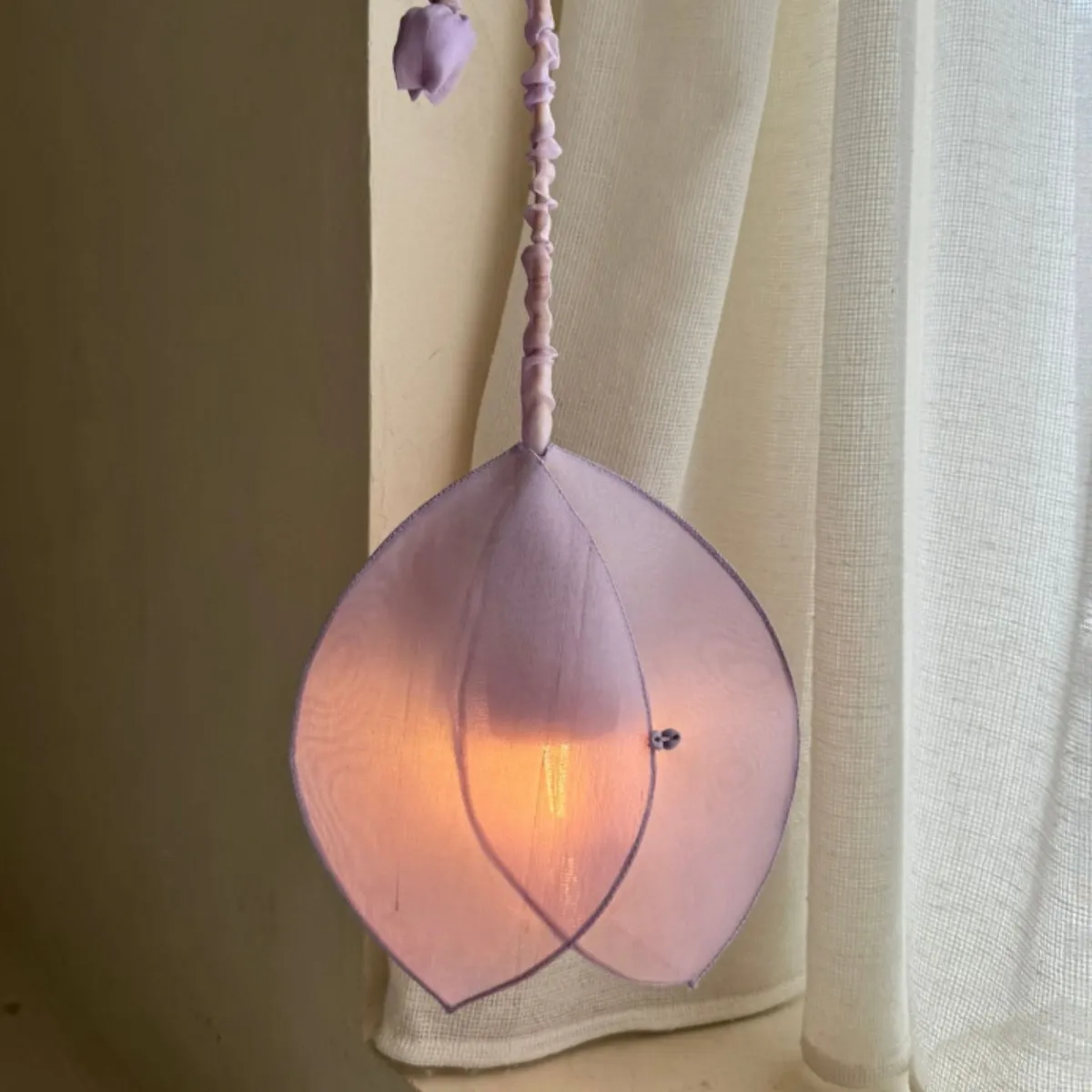 수눅 Tulip portable lamp
