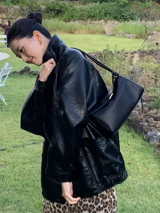 에임에이지 스튜디오 희연PICK TWIGGY BAG BLACK